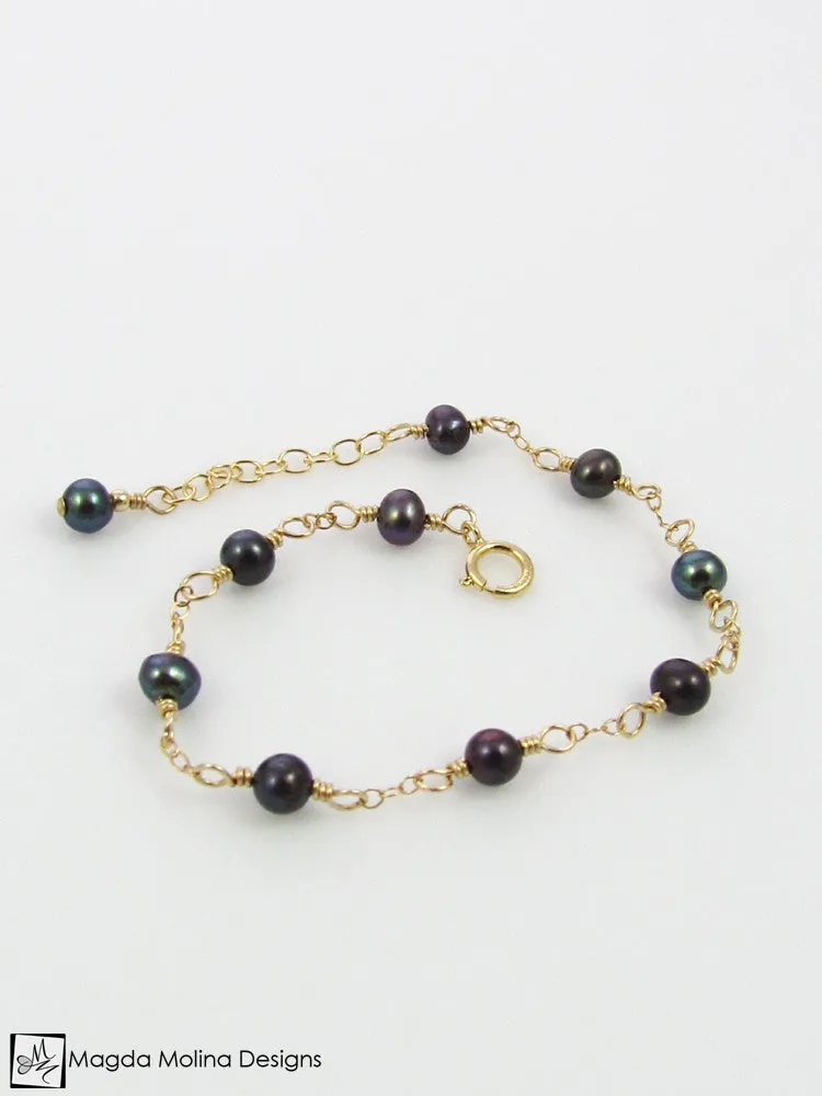 Mini Goddess (children) Tiny Freshwater Pearl Bracelet