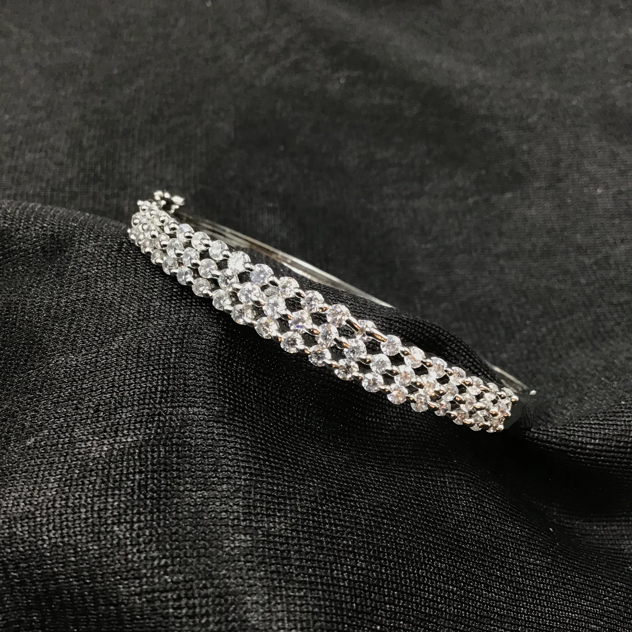 Openable Zircon/AD Bracelet 3219-11
