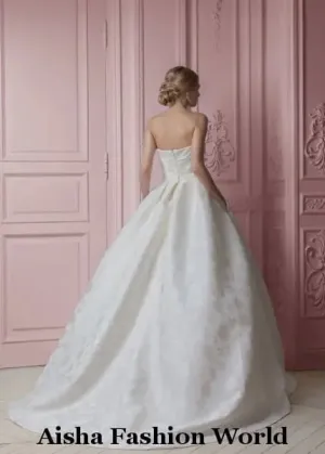 Rent stunning wedding dress