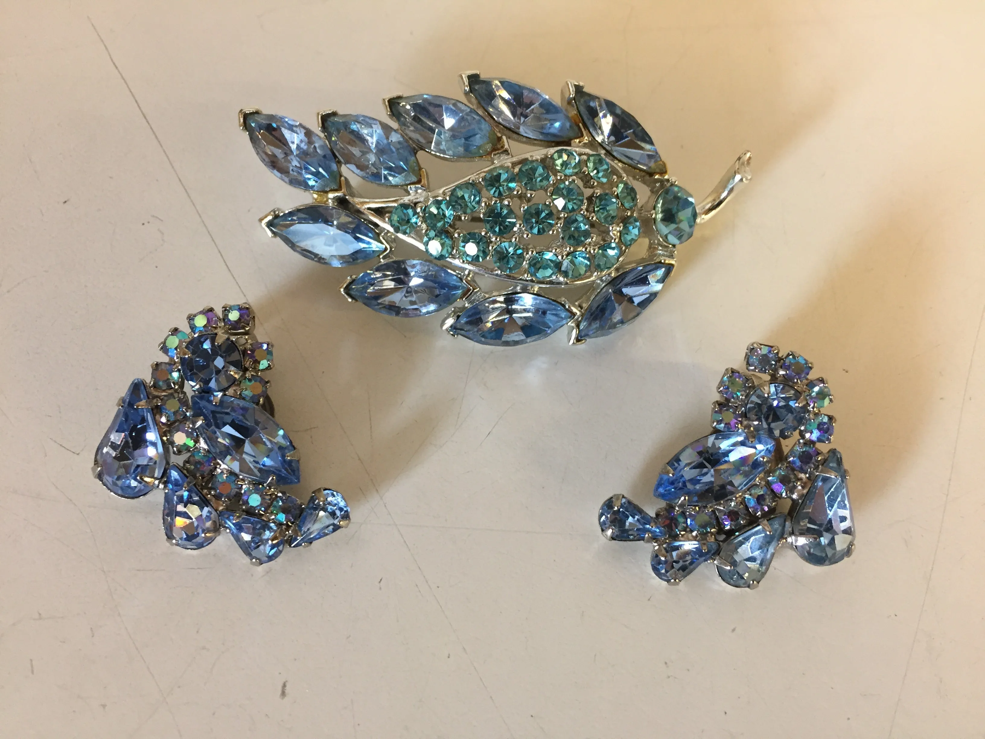 Vintage Designer WEISS Stunning Ice Blue Rhinestone Brooch & Clip Earring Set