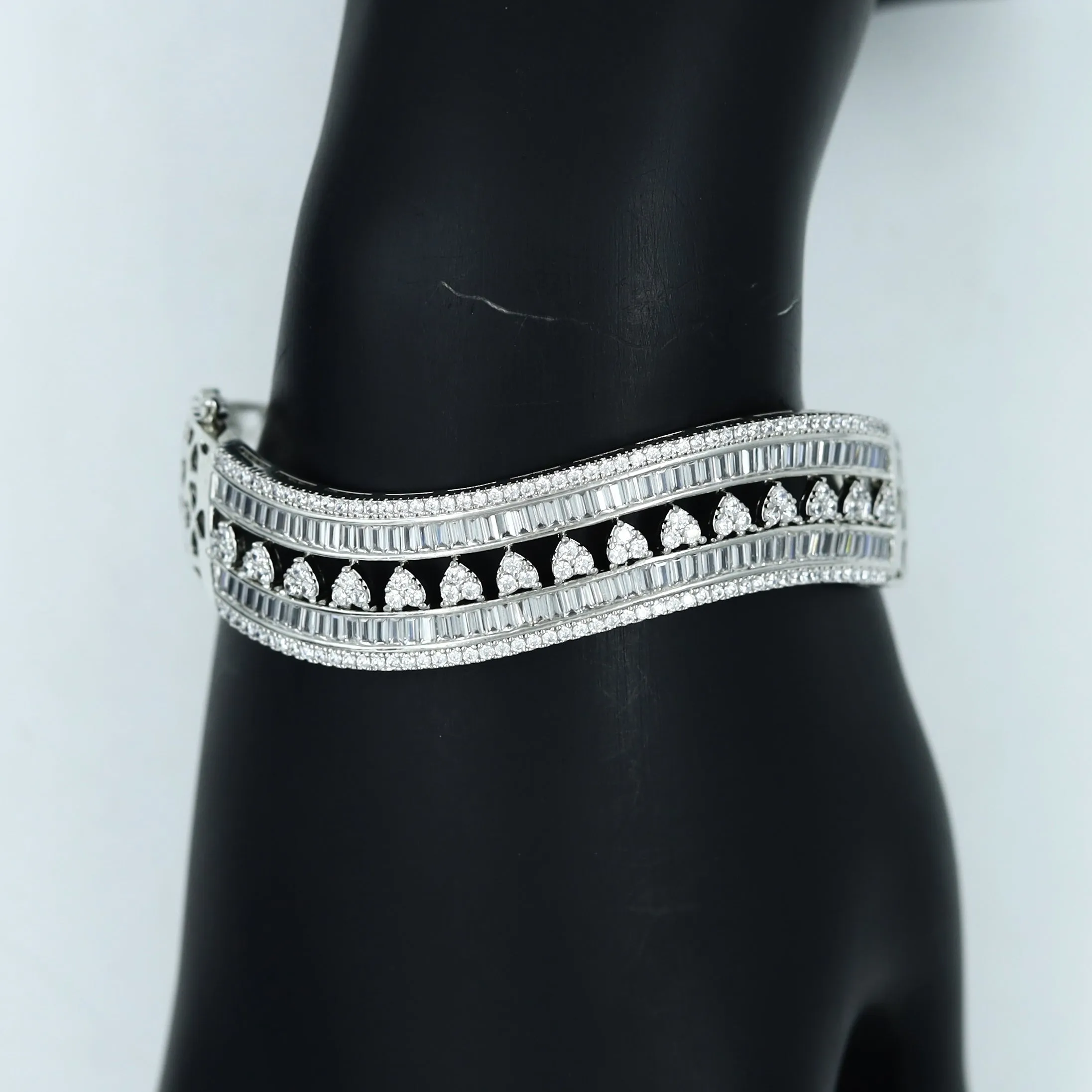 Zircon/AD Bracelet 12022-69