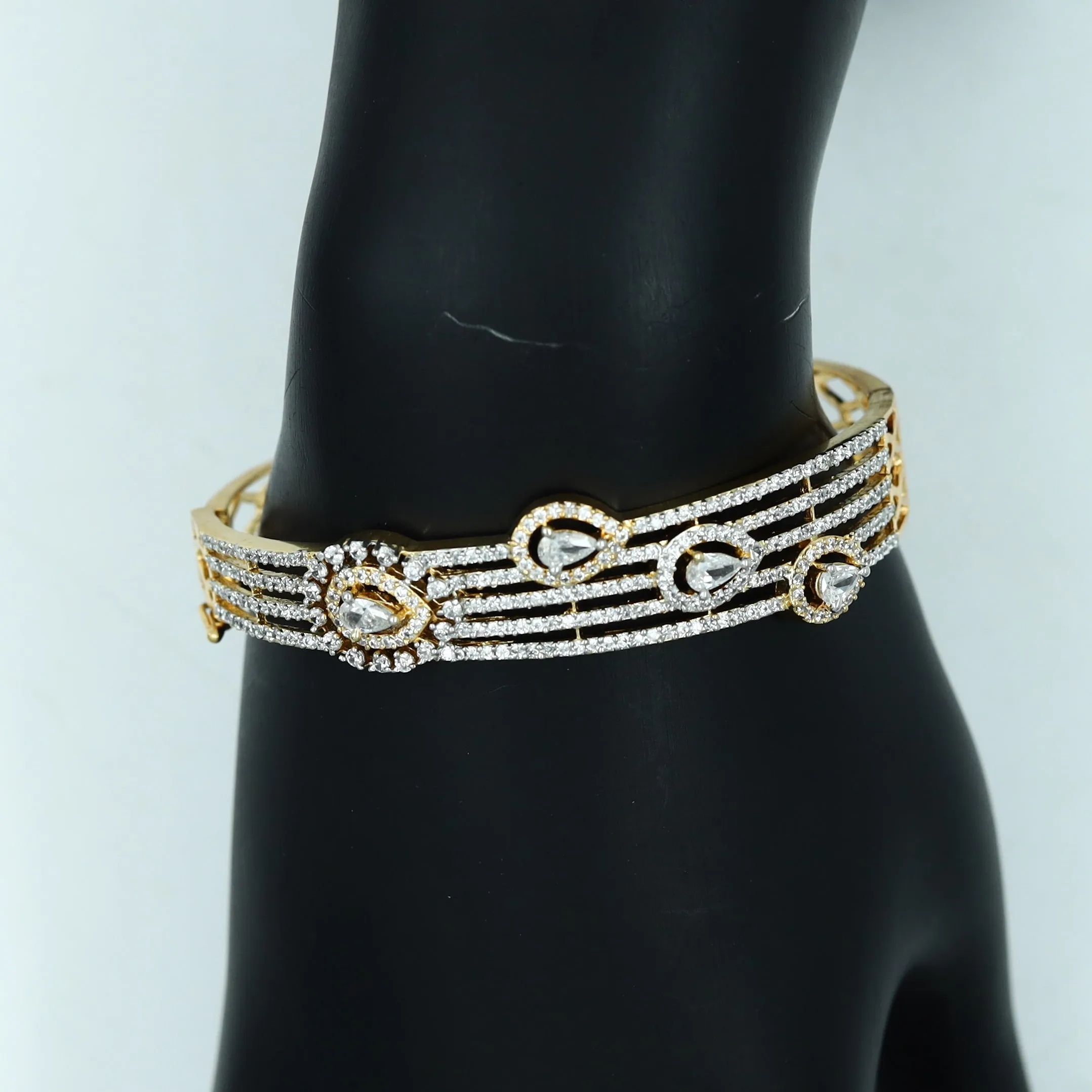 Zircon/AD Bracelet 12024-69